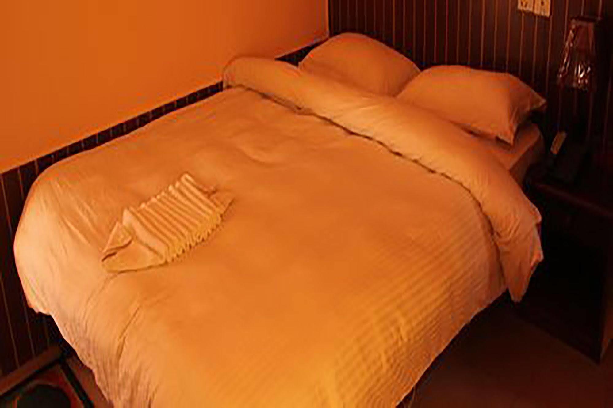 Hotel Half Moon Pokhara Zewnętrze zdjęcie